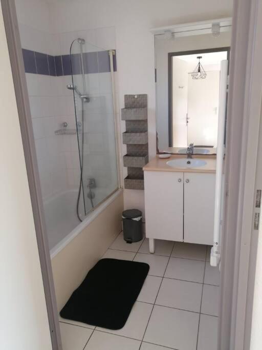 Appartement Calme Et Propre Le Goelia Saint-Geniez-dʼOlt 外观 照片